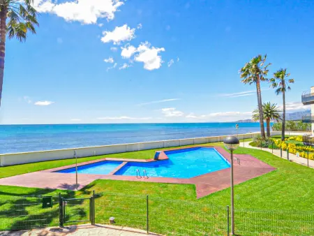 Appartement face mer avec climatisation et piscine - Photo 25