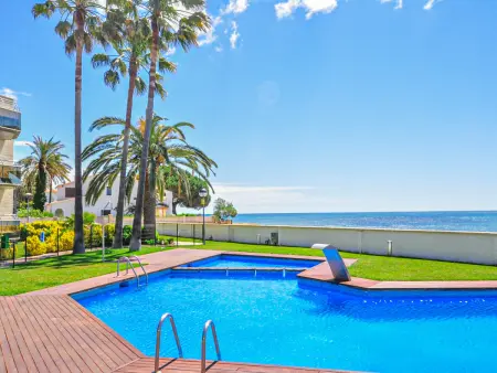 Appartement face mer avec climatisation et piscine - Photo 33