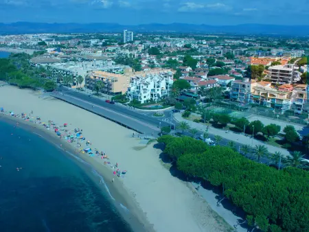 Cambrils : Appartement familial avec jardin privé, proche plage - Photo 7