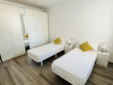 Chalet moderne à Mas Pinell avec piscine salée privée, clim, WiFi et parking, proche plage - Photo 4
