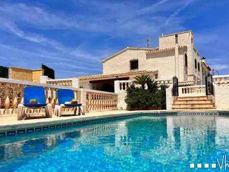 Villa méditerranéenne avec piscine privée, proche plages de Calpe - Photo 3