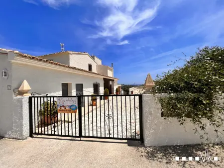 Villa méditerranéenne avec piscine privée, proche plages de Calpe - Photo 34