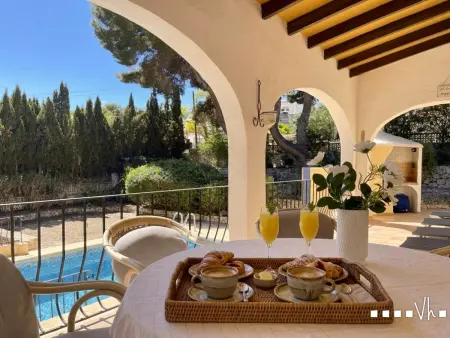 Maison rustique à Moraira avec piscine privée, plage à 700m, grande terrasse et barbecue - Photo 4