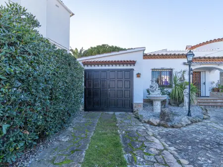 Maison de 4 chambres avec piscine privée et amarre à Castelló d'Empúries - Photo 2