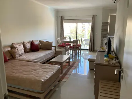 Appartement moderne à Alvor avec terrasse et parking - Photo 2