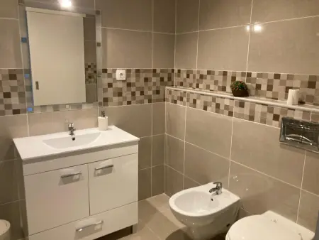 Appartement moderne à Alvor avec terrasse et parking - Photo 9