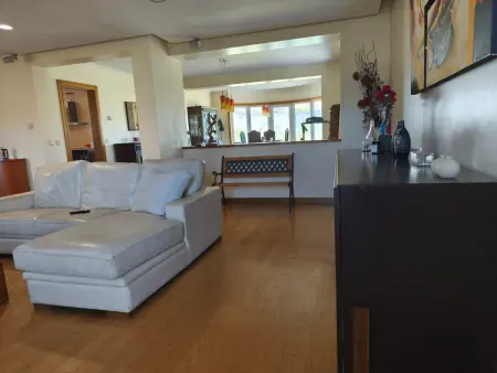 Villa élégante 3 chambres, proche plage Apúlia, avec Wi-Fi et parking - Photo 2