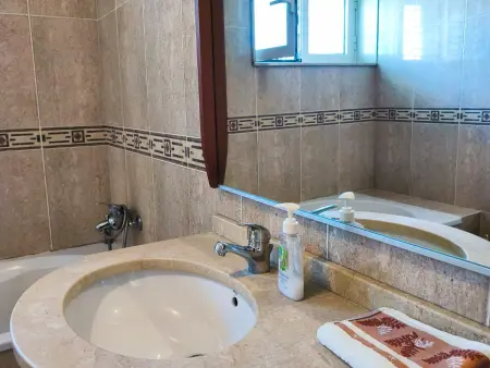 Villa élégante 3 chambres, proche plage Apúlia, avec Wi-Fi et parking - Photo 29