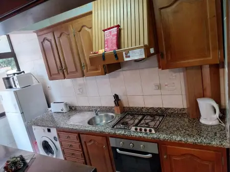 Appartement récent à Seia avec vue montagne et climatisation, 3 chambres, Wi-Fi, parking - Photo 10