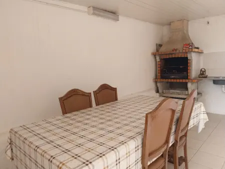 Appartement récent à Seia avec vue montagne et climatisation, 3 chambres, Wi-Fi, parking - Photo 12