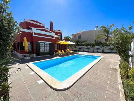 Villa d'été avec piscine chauffée privée à Faro, 5 chambres pour 12 personnes - Photo 3