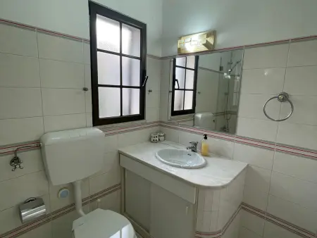 Villa d'été avec piscine chauffée privée à Faro, 5 chambres pour 12 personnes - Photo 18