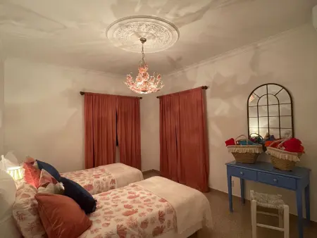 Villa d'été avec piscine chauffée privée à Faro, 5 chambres pour 12 personnes - Photo 24