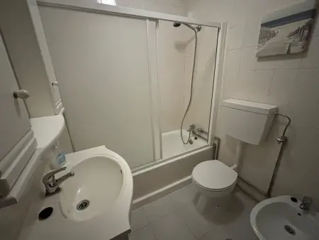 Appartement en bord de mer à Quarteira, 2 chambres, pour 4 personnes avec balcon - Photo 14