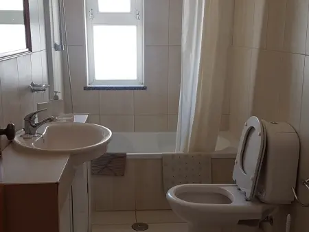 Villa moderne 4 chambres, piscine privée, proche mer - Photo 24