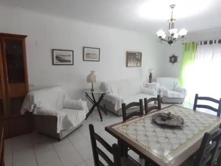 Appartement 3 chambres avec balcon à Lagos, proche plages et services - Photo 2