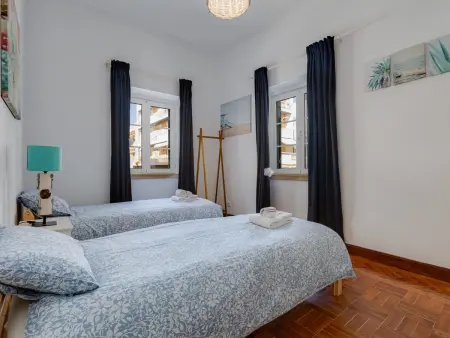 Maison rénovée au cœur de Faro avec terrasse, Maison 6 personnes à Faro - Photo 7