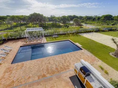 Villa de Luxe 4 Chambres avec Piscine Privée à Faro - Photo 2
