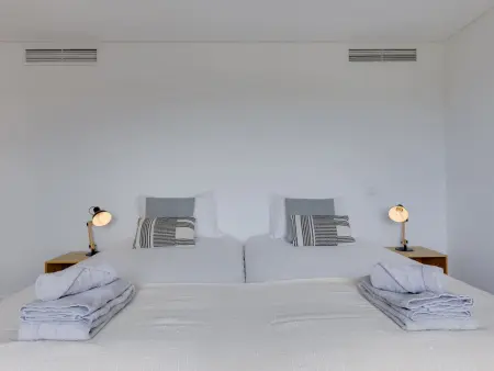 Villa de Luxe 4 Chambres avec Piscine Privée à Faro - Photo 14