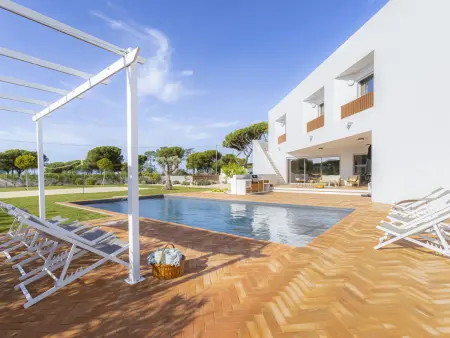 Villa de Luxe 4 Chambres avec Piscine Privée à Faro - Photo 17