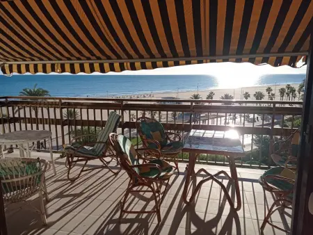 Appartement 4 chambres en bord de mer avec 2 piscines, courts de sport et parking à Gandia - Photo 4