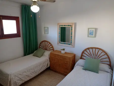 Appartement 4 chambres en bord de mer avec 2 piscines, courts de sport et parking à Gandia - Photo 9