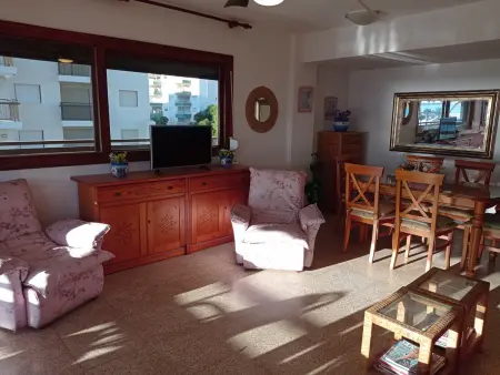 Appartement 4 chambres en bord de mer avec 2 piscines, courts de sport et parking à Gandia - Photo 25