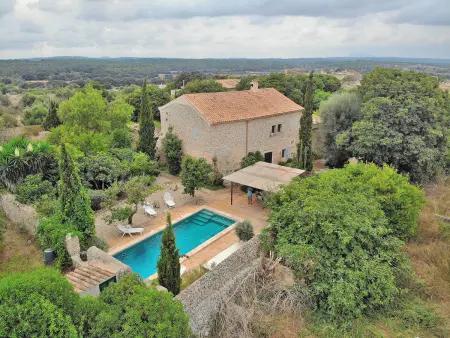 Finca Majorquine avec Piscine à Llubí, 4 Chambres, Capacité 8 - Photo 1