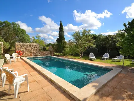 Finca Majorquine avec Piscine à Llubí, 4 Chambres, Capacité 8 - Photo 3