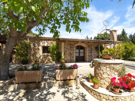 Finca spacieuse à Llubí avec piscine privée et court de tennis - Photo 10