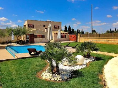 Charmante Villa Majorquine avec Piscine Privée et Jardin à Muro - Photo 1