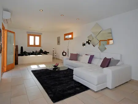 Charmante Villa Majorquine avec Piscine Privée et Jardin à Muro - Photo 3