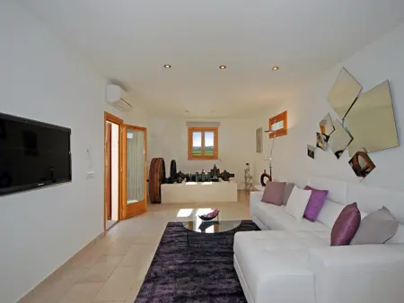 Charmante Villa Majorquine avec Piscine Privée et Jardin à Muro - Photo 5