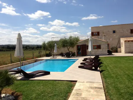 Charmante Villa Majorquine avec Piscine Privée et Jardin à Muro - Photo 6