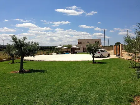 Charmante Villa Majorquine avec Piscine Privée et Jardin à Muro - Photo 7