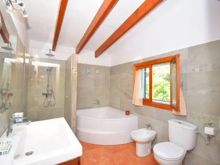 Charmante Finca avec grandes chambres et piscine privée à Pollensa - Photo 25