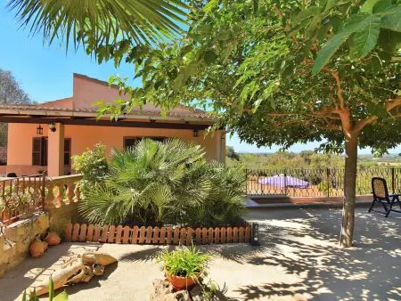 Jolie Finca à Muro avec Terrasse et Jacuzzi, Gite 3 personnes à Can Picafort - Photo 1