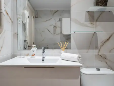 Appartement charmant à Mijas Costa, 2 chambres, pour 6 personnes, climatisation, parking - Photo 10