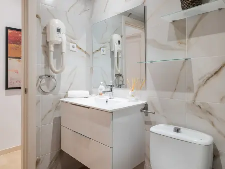 Appartement charmant à Mijas Costa, 2 chambres, pour 6 personnes, climatisation, parking - Photo 12