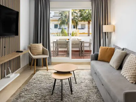 Appartement moderne 2 chambres, vue mer et golf, Appartement 6 personnes à Las Lagunas de Mijas - Photo 3