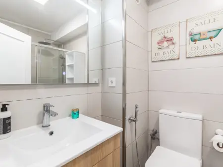 Appartement moderne proche de Casa da Musica avec Netflix - Photo 3