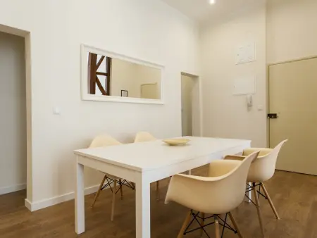 Grand appartement central à Lisbonne, 5 chambres, jusqu'à 17 personnes - Photo 8