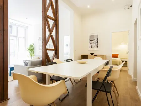 Grand appartement central à Lisbonne, 5 chambres, jusqu'à 17 personnes - Photo 9