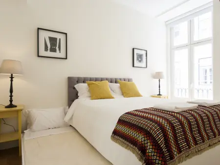 Grand appartement central à Lisbonne, 5 chambres, jusqu'à 17 personnes - Photo 13