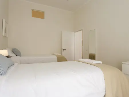 Grand appartement central à Lisbonne, 5 chambres, jusqu'à 17 personnes - Photo 17