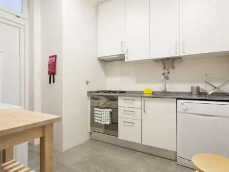 Grand appartement central à Lisbonne, 5 chambres, jusqu'à 17 personnes - Photo 28