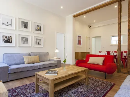 Appartement spacieux de 5 chambres au cœur historique de Lisbonne - Photo 3
