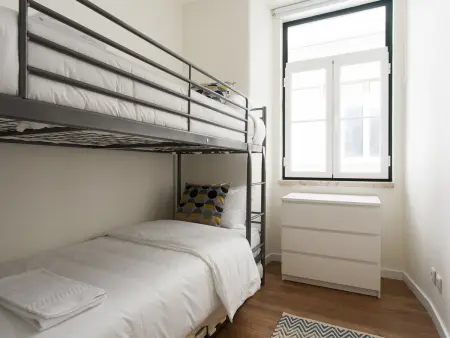 Appartement spacieux de 5 chambres au cœur historique de Lisbonne - Photo 25