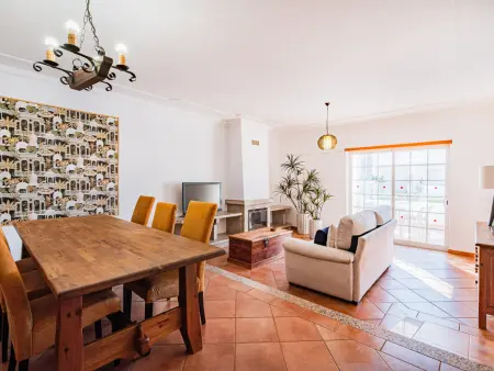 Villa familiale calme avec piscine, tennis et parking sécurisé - Photo 1