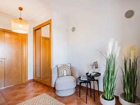 Villa familiale calme avec piscine, tennis et parking sécurisé - Photo 24